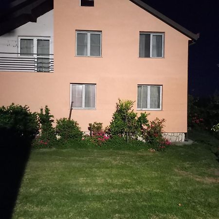 Traveler'S Rest - Near Podgorica Airport Hostel Mitrovici  Exterior photo
