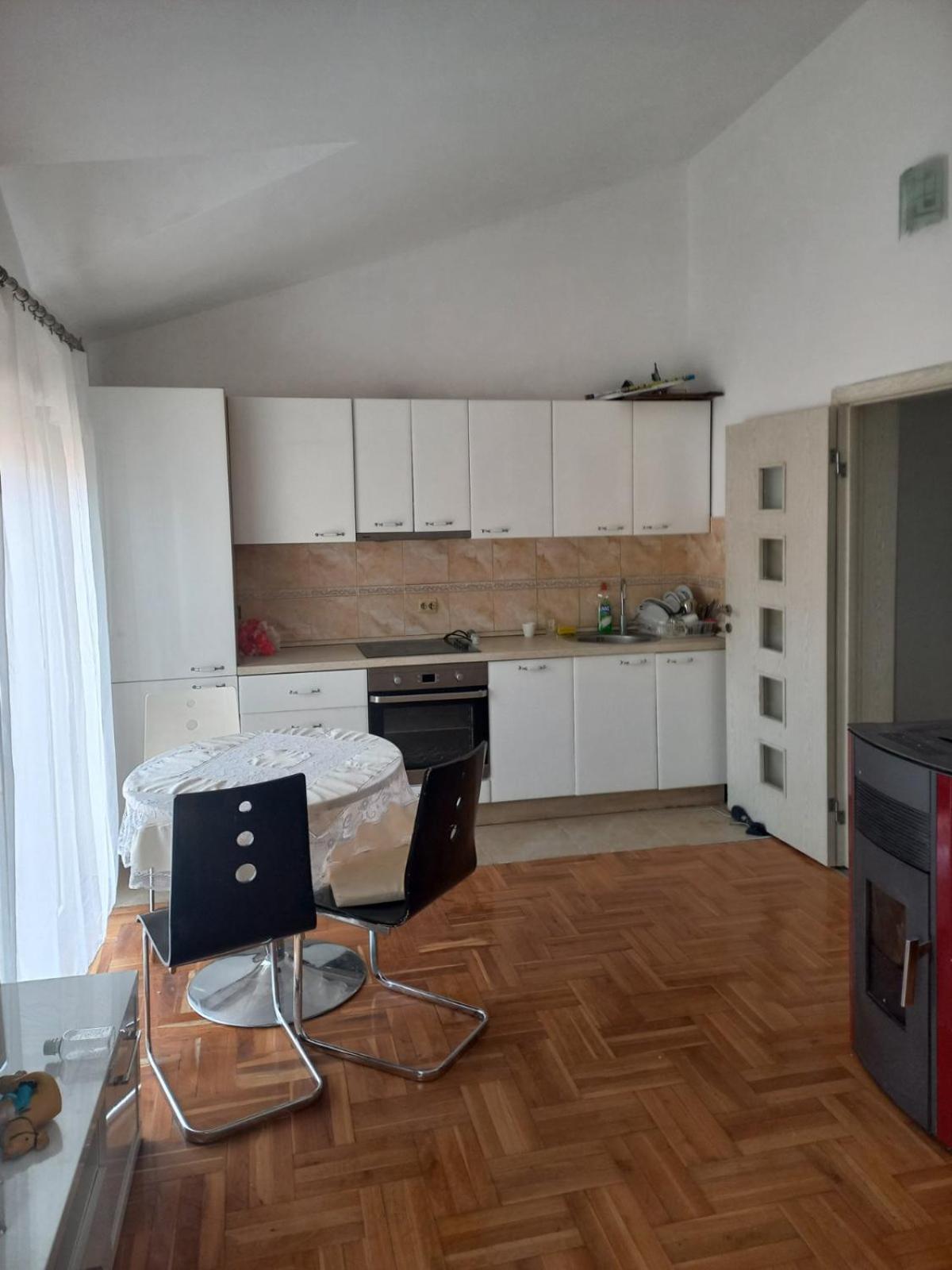 Traveler'S Rest - Near Podgorica Airport Hostel Mitrovici  Room photo